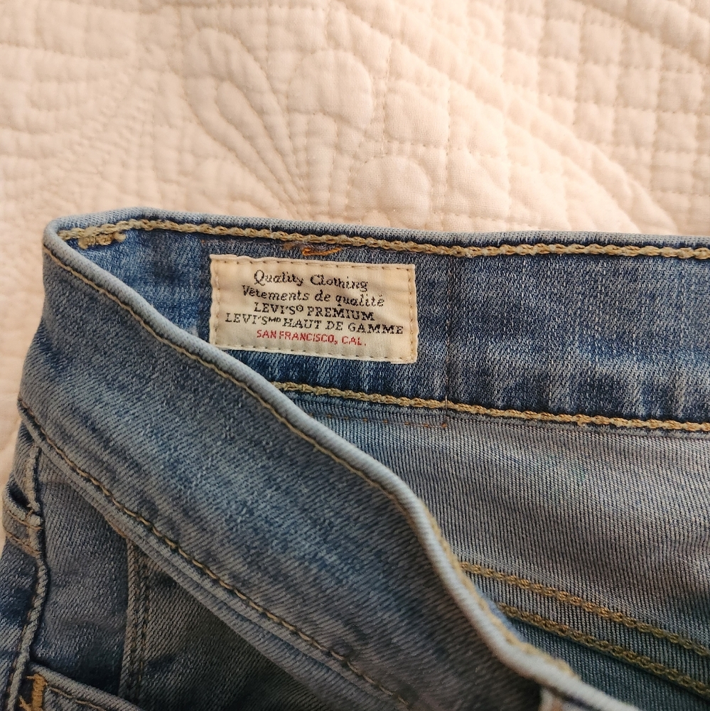 HOST PICK - 720 High Rise Super Skinny Levi's Jeans - Picture 11 of 13